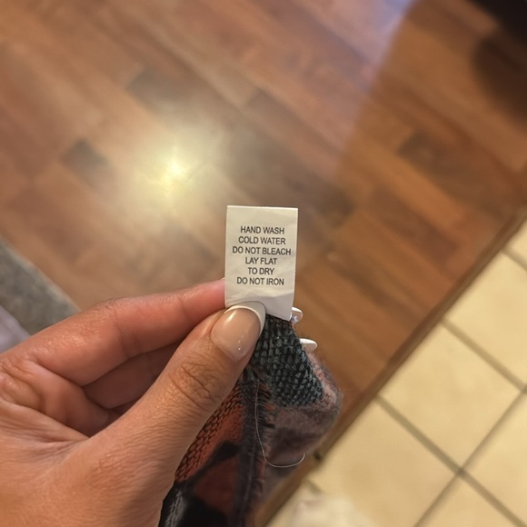 Kollie Moore Women’s Printed Tassel Open front Poncho Cape Cardigan Wrap Shawl - Picture 10 of 10